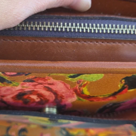 Patricia Nash Paris Summer Roses Leather Crossbody Satchel $199 Retail. NWT - Picture 16 of 17